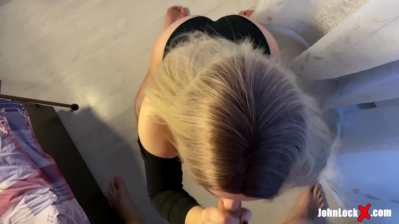 Rambut merah Menghisap Batang dan Fucking Up, Mendapat Air Mani pada Bokongnya